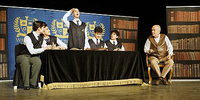 “ÖLÜ OZANLAR DERNEĞİ” SANATSEVERLER TARAFINDAN BÜYÜK İLGİ GÖRDÜ