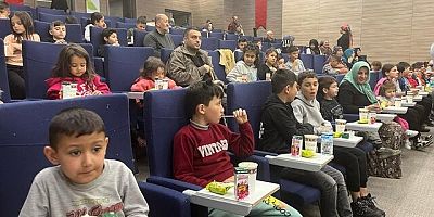 ONİKİŞUBAT BELEDİYESİ ÇOCUKLAR İÇİN EĞLENDİRİCİ ÇALIŞMALAR YAPIYOR