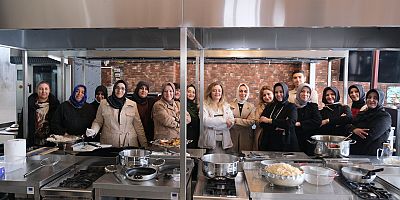ONİKİŞUBAT BELEDİYESİ GASTRONOMİ AKADEMİSİ’NDE ‘ÇULLAMA’ ÜZERİNE WORKSHOP DÜZENLENDİ