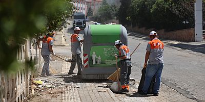ONİKİŞUBAT BELEDİYESİ’NDEN HER NOKTADA HUMMALI TEMİZLİK ÇALIŞMASI