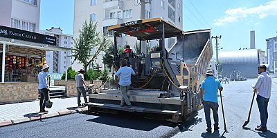 ONİKİŞUBAT BELEDİYESİ’NDEN HÜRRİYET VE 5 NİSAN’DA KAPSAMLI ASFALT ÇALIŞMASI