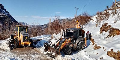 ONİKİŞUBAT BELEDİYESİ’NDEN KIRSALDA KESİNTİSİZ ULAŞIM İÇİN 7/24 KARLA MÜCADELE