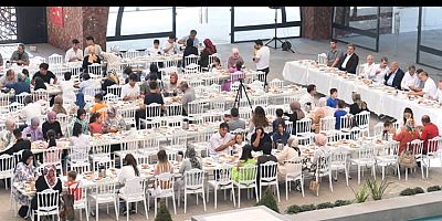 ONİKİŞUBAT BELEDİYESİ’NİN KURSLARINA KATILIP YKS’DE DERECEYE GİREN ÖĞRENCİLER ÖDÜLLENDİRİLDİ