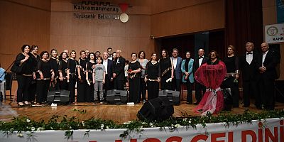 ONİKİŞUBAT BELEDİYESİ’NİN ‘SEVGİ ŞARKILARI KONSERİ’NE YOĞUN İLGİ