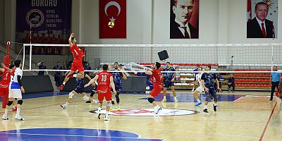 ONİKİŞUBAT BELEDİYESPOR VOLEYBOL TAKIMI EVİNDE GALİBİYETLE BAŞLADI