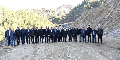 ONİKİŞUBAT VE ANDIRIN ARASI KARASU GRUP YOLU’NDA ÇALIŞMALAR DEVAM EDİYOR