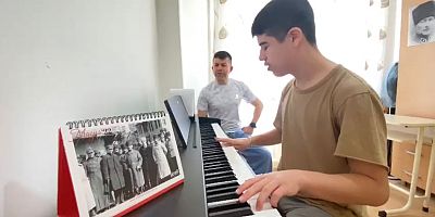 Kahramanmaraş’ta piyanoya ve klasik müziğe tutkusu