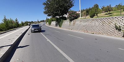 Kahramanmaraş’ta karşıya geçmek isterken yola çıkan çocuğa