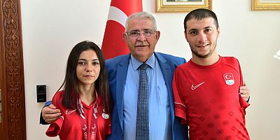 PARALİMPİK SPORCULARIMIZ BAŞKAN MAHÇİÇEK’İ ZİYARET ETTİ