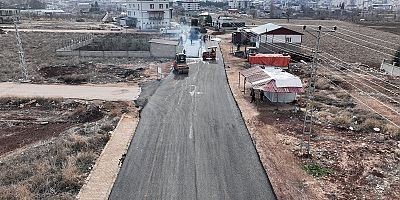 PAZARCIK'TA ULAŞIM KOLAYLAŞIYOR: MEHMET EMİN ARIKOĞLU MAHALLESİ'NDE YENİ ASFALT ÇALIŞMALARI BAŞLADI