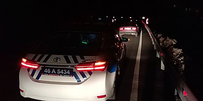 POLİSİN ‘DUR’ İHTARINDAN KAÇAN SÜRÜCÜ ATEŞ AÇILARAK DURDURULDU