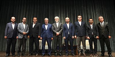 PROF. DR. YILMAZ, PEYGAMBER EFENDİMİZ VE ŞAHSİYET İNŞASI’NI ANLATTI