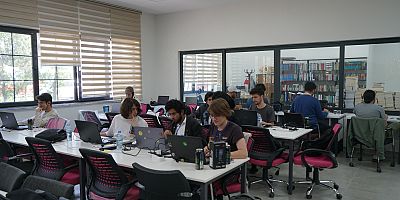 PUSULA MARAŞ, OYUN DÜNYASININ GENÇ YETENEKLERİNİ BİR ARAYA GETİRDİ GAME JAM BAŞLADI