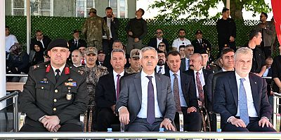 REKTÖR OKUMUŞ, TEMSİLİ ASKERLİK TÖRENİNE KATILDI