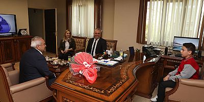 REKTÖR ÖZGÜL’ÜN KOLTUĞUNA EYÜP PURTAŞ OTURDU