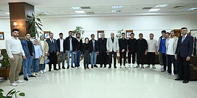  REKTÖR YASIM, İFTAR PROGRAMINDA ÖĞRENCİLERLE BULUŞTU