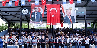 Dulkadiroğlu Belediyesi tarafından Dereköy mahallesine inşa edilen Dereköy Şeref Eroğlu Er Meydanı’nda düzenlenen Türkiye Karakucak Şampiyonası tamamlandı.
