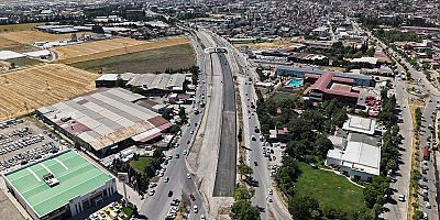 SANAYİ KAVŞAĞI’NDA SICAK ASFALT MESAİSİ SÜRÜYOR