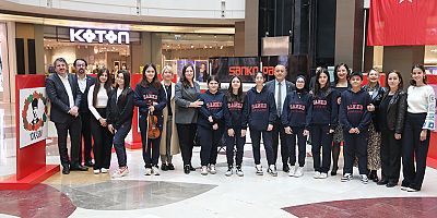 SANKO OKULLARI ÖĞRENCİLERİ ATATÜRK’ÜN IŞIĞINDA TEMALI RESİM SERGİSİ AÇTI