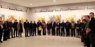 Ressam Gül Öztürkmen Demir