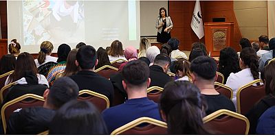 SANKO ÜNİVERSİTESİ’NDE “SANAT VE SAĞLIK BİLİMİ” KONULU SÖYLEŞİ PROGRAMI DÜZENLENDİ