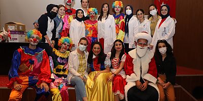 SANKO ÜNİVERSİTESİ ÖĞRENCİLERİNDEN 23 NİSAN’DA ANLAMLI ETKİNLİK