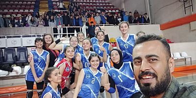 ŞEHİT İLHAN GÜLEÇ ANADOLU LİSESİ YARI FİNALDE