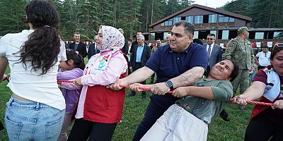 ŞEHİT VE GAZİ ÇOCUKLARININ KARNE SEVİNCİ BAŞKONUŞ’TA YAŞANDI