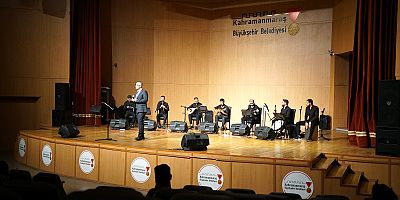 TÜRK HALK MÜZİĞİ KONSERİ DİNLEYİCİLERDEN TAM NOT ALDI