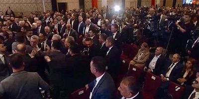 TÜRKİYE BELEDİYELER BİRLİĞİ MECLİS TOPLANTISI’NDA ARBEDE:  -CHP’LİLER BAŞKAN GÖRGEL’İN ÜZERİNE YÜRÜDÜ