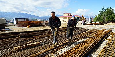 TÜRKİYE’NİN EN KAPSAMLI GENÇLİK MERKEZLERİNDEN BİRİ KAHRAMANMARAŞ’TA YÜKSELİYOR