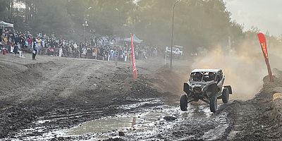 Kahramanmaraş Büyükşehir Belediyesi ve TOSFED iş birliğiyle rekor katılımla düzenlenen Türkiye Offroad Şampiyonası final ayağı