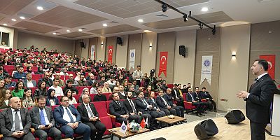 TUSAŞ GENEL MÜDÜRÜ DEMİROĞLU KİÜ’DE GELECEĞİN HAVACILIK VİZYONUNU ANLATTI