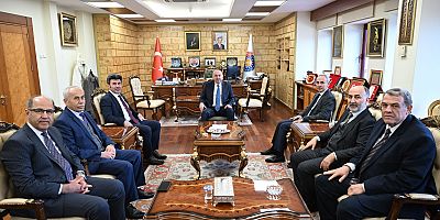 ÜNİVERSİTE REKTÖRLERİNDEN REKTÖR PROF. DR. ALPTEKİN YASIM’A ZİYARET