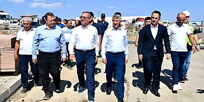ÜNLÜER VE GÜNGÖR TÜRKOĞLU’NDA KÖY EVLERİ VE KALICI KONUTLARI YERİNDE İNCELEDİ