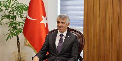 VALİ MÜKERREM ÜNLÜER’İN 1 MAYIS EMEK VE DAYANIŞMA GÜNÜ MESAJI