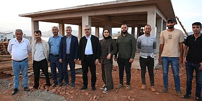 VALİ ÜNLÜER KÖY KONUTLARINDA İNCELEMELERDE BULUNDU