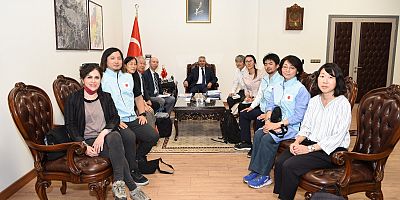 VALİ ÜNLÜER, TÜRK-JAPON VAKFI YÖNETİM KURULU ÜYELERİNİ MİSAFİR ETTİ