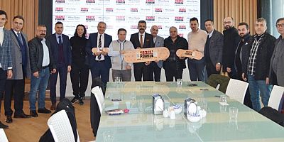 YARALI PARMAK BASIN LANSMANINA YOĞUN İLGİ