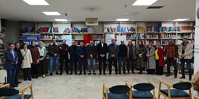 YAZAR KÖNEÇOĞLU VE SÜNGÜ, SÖZCÜKLERİN BÜYÜSÜNÜ EDEBİYATSEVERLERLE PAYLAŞTI