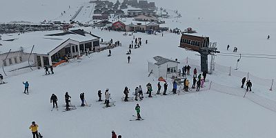 YEDİKUYULAR, HAFTA SONU BİNLERCE ZİYARETÇİYİ AĞIRLADI
