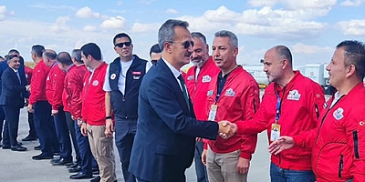 YÖK BAŞKANI PROF. DR. EROL ÖZVAR’DAN ÜNİVERSİTEMİZ STANDINA ZİYARET