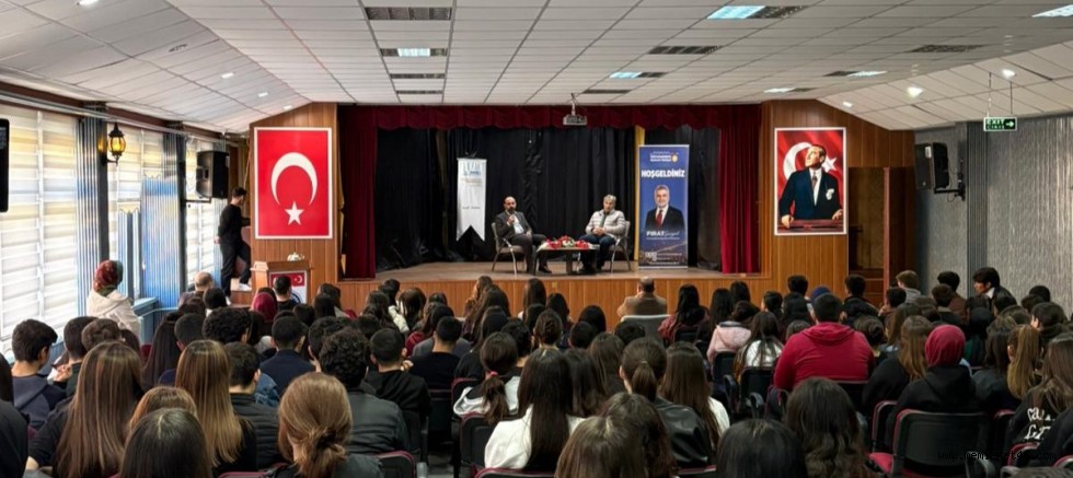 YAZAR MUSTAFA KÖNEÇOĞLU, ANDIRIN’DA ÖĞRENCİLERLE BULUŞTU